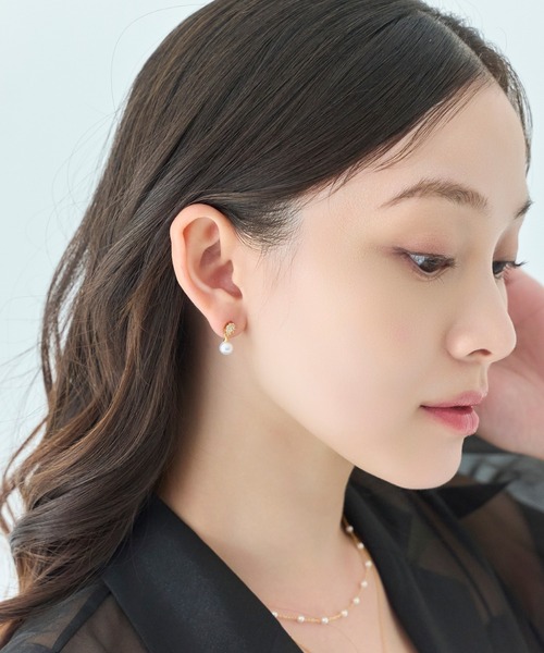 Phoebe(フィービィー)の「グリームスウィングピアス(ピアス(両耳用)・レディース・ホワイト・FREE)」の3枚目の写真