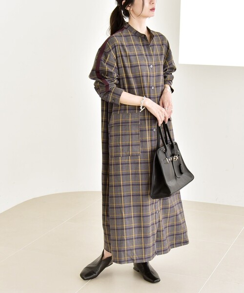 quaranciel(カランシエル)の「quaranciel: バンドカラー ライン チェック ポケット シャツ ワンピース(シャツワンピース・レディース・チャコールグレー/ブラウン・ONE SIZE)」の7枚目の写真
