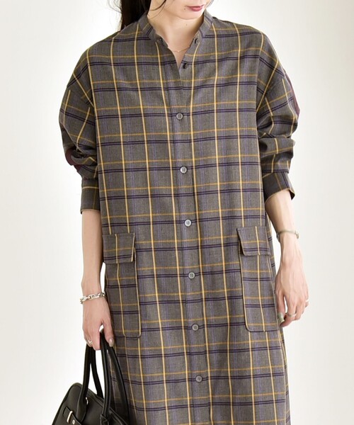 quaranciel(カランシエル)の「quaranciel: バンドカラー ライン チェック ポケット シャツ ワンピース(シャツワンピース・レディース・チャコールグレー/ブラウン・ONE SIZE)」の8枚目の写真
