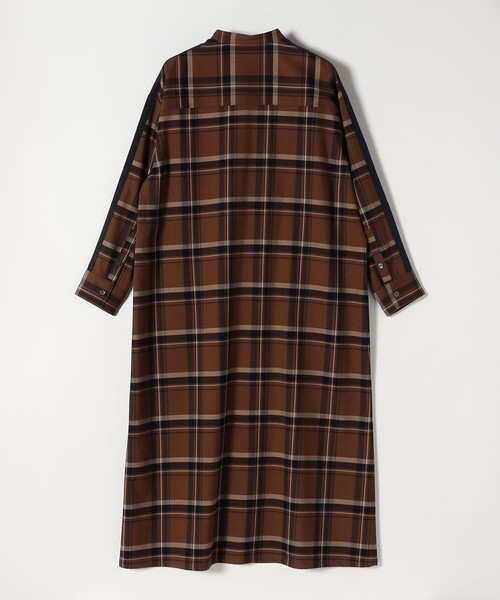 quaranciel(カランシエル)の「quaranciel: バンドカラー ライン チェック ポケット シャツ ワンピース(シャツワンピース・レディース・チャコールグレー/ブラウン・ONE SIZE)」の18枚目の写真