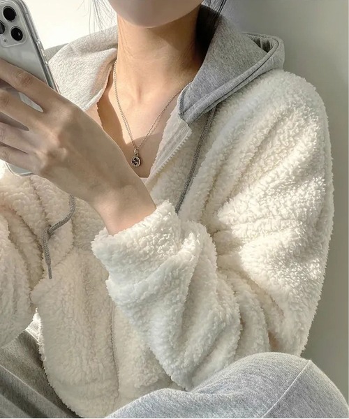 MAISON DE THERESE(メゾン ド テレーズ)の「ショート ジップアップ パーカー(ニット/セーター・レディース・ブラック/アイボリー・L)」の7枚目の写真