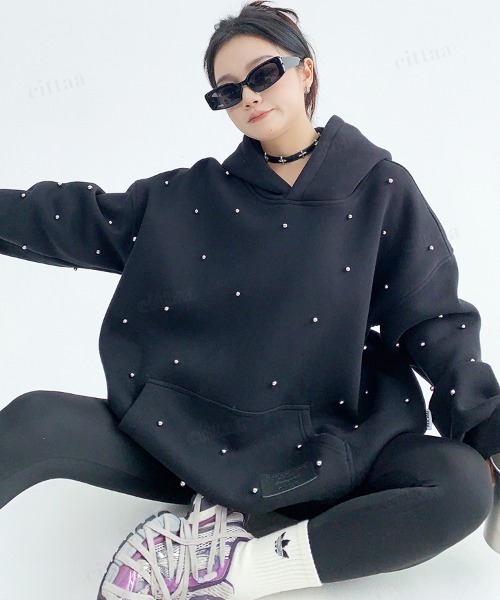 Dalfwin（ダールフィン）の「韓国ファッション RICECAKEシルバースタッズラベルフーディーパーカー（パーカー・レディース・ブラック/グレー・FREE）」の13枚目の写真