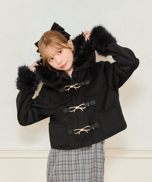 【リリアナ】黒いダッフルコート フード付き LIP SERVICE（リップサービス） ダッフルコート コート ファー