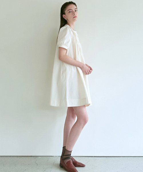 NICK&NICOLE（ニックアンドニコール）の「PINTUCK BUTTON DRESS_CREAM（ワンピース・レディース・その他・FREE/LARGE/MEDIUM）」の3枚目の写真