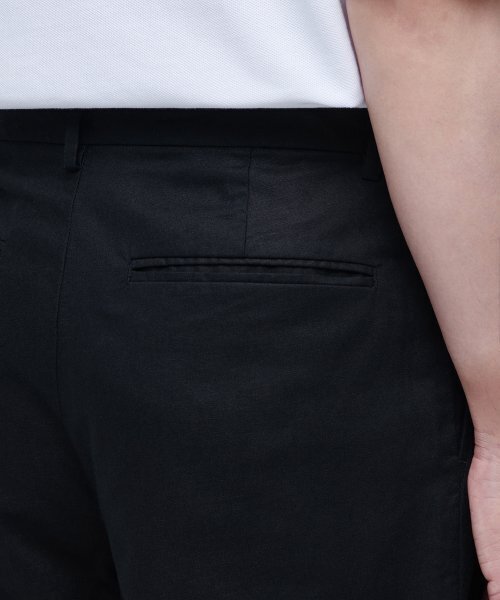 MUSINSA STANDARD（ムシンサスタンダード）の「コットンリネンツータックワイドパンツ【ブラック】（その他パンツ・メンズ・その他・38/36/34/32/30/31/33/26/27/28/29）」の7枚目の写真