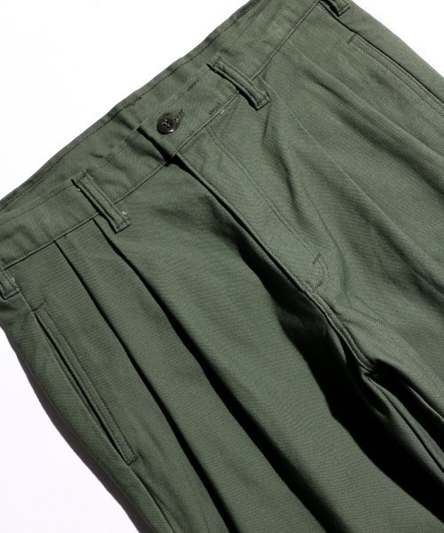 MILITARY（ミリタリー）の「US MILITARY / ユーエスミリタリー US MADE DOUBLE PLEATS CHINO（チノパンツ・メンズ・オリーブ/カーキ・30 inch/32inch/34inch/36inch）」の3枚目の写真