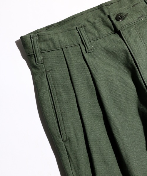 MILITARY（ミリタリー）の「US MILITARY / ユーエスミリタリー US MADE DOUBLE PLEATS CHINO（チノパンツ・メンズ・オリーブ/カーキ・30 inch/32inch/34inch/36inch）」の4枚目の写真