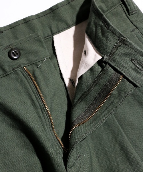 MILITARY（ミリタリー）の「US MILITARY / ユーエスミリタリー US MADE DOUBLE PLEATS CHINO（チノパンツ・メンズ・オリーブ/カーキ・30 inch/32inch/34inch/36inch）」の5枚目の写真