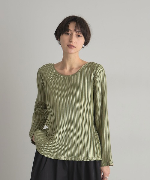 ARVELLIA(アルベリア)の「TEXURED SATIN TOP(Tシャツ/カットソー・レディース・グリーン/ブラック・M)」の13枚目の写真