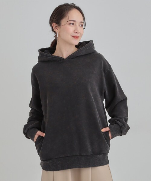 Cutie Blonde(キューティーブロンド)の「【洗濯機可】ポケット付きが嬉しい ケミカル加工フーディ―(パーカー・レディース・ダークグレー/ピンク・00)」の17枚目の写真