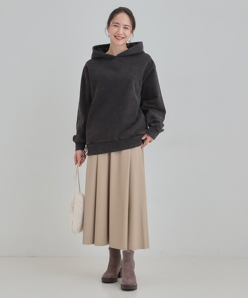 Cutie Blonde(キューティーブロンド)の「【洗濯機可】ポケット付きが嬉しい ケミカル加工フーディ―(パーカー・レディース・ダークグレー/ピンク・00)」の15枚目の写真