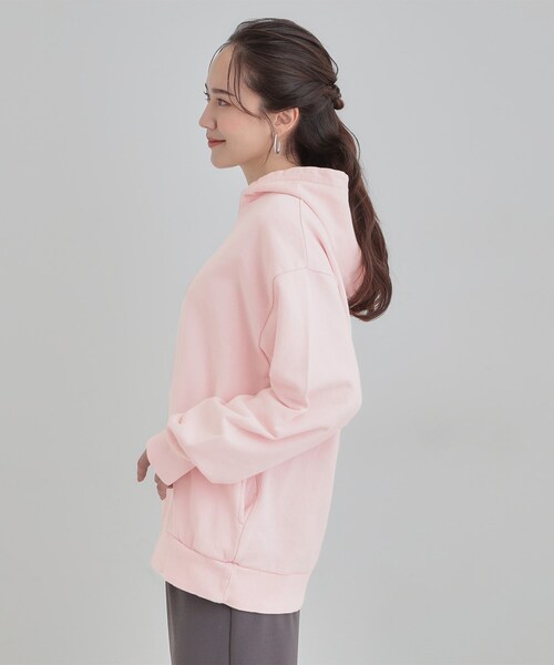Cutie Blonde(キューティーブロンド)の「【洗濯機可】ポケット付きが嬉しい ケミカル加工フーディ―(パーカー・レディース・ダークグレー/ピンク・00)」の12枚目の写真