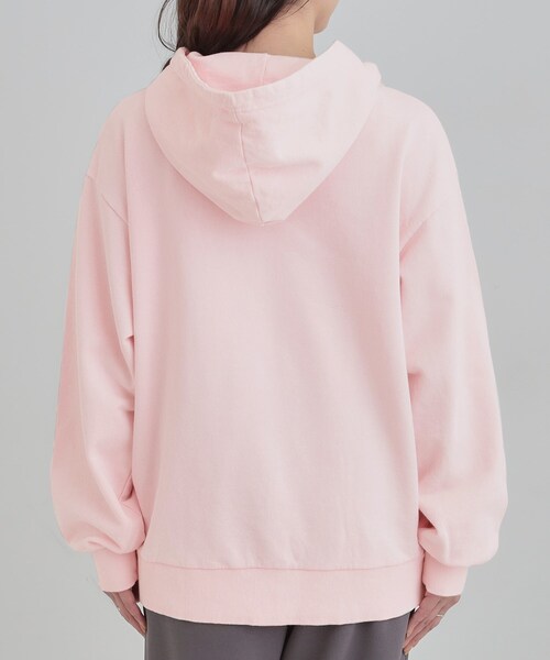 Cutie Blonde(キューティーブロンド)の「【洗濯機可】ポケット付きが嬉しい ケミカル加工フーディ―(パーカー・レディース・ダークグレー/ピンク・00)」の7枚目の写真