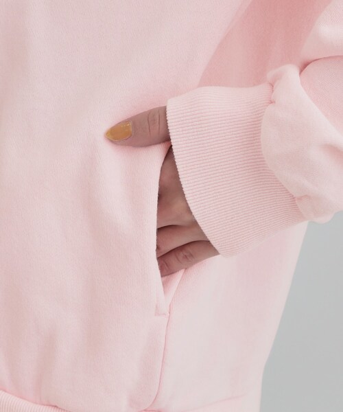 Cutie Blonde(キューティーブロンド)の「【洗濯機可】ポケット付きが嬉しい ケミカル加工フーディ―(パーカー・レディース・ダークグレー/ピンク・00)」の4枚目の写真
