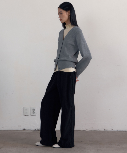 38COMEONCOMMON(38カモンコモン)の「Essential V-neck Cardigan (Melange Grey)(カーディガン/ボレロ・レディース・その他・FREE)」の4枚目の写真