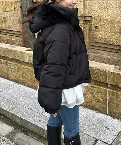 prose verse（プロズヴェール）の「ボリュームファーフード中綿ブルゾン（ダウンジャケット/コート・レディース・ブラック・MEDIUM/LARGE）」の15枚目の写真