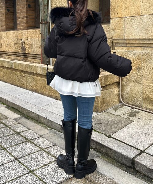 prose verse（プロズヴェール）の「ボリュームファーフード中綿ブルゾン（ダウンジャケット/コート・レディース・ブラック・MEDIUM/LARGE）」の4枚目の写真
