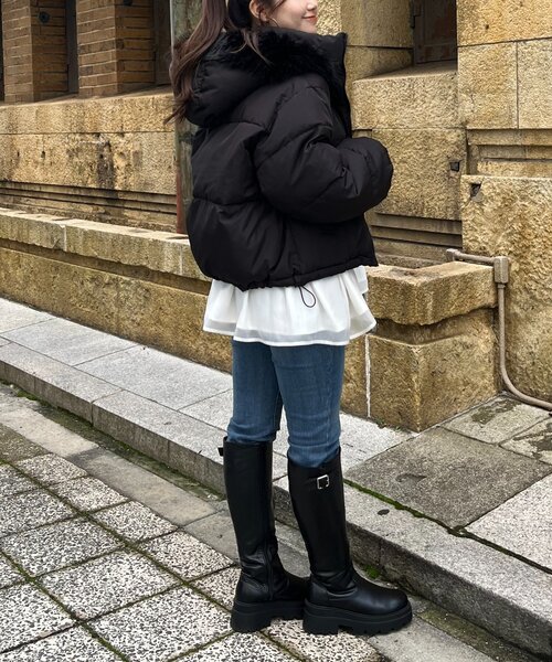 prose verse（プロズヴェール）の「ボリュームファーフード中綿ブルゾン（ダウンジャケット/コート・レディース・ブラック・MEDIUM/LARGE）」の3枚目の写真