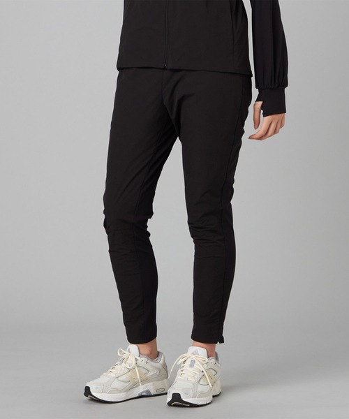 Chacott（チャコット）の「ハイブリッド中わたパンツ（スウェットパンツ・レディース・ブラック/カーキ・M）」の3枚目の写真