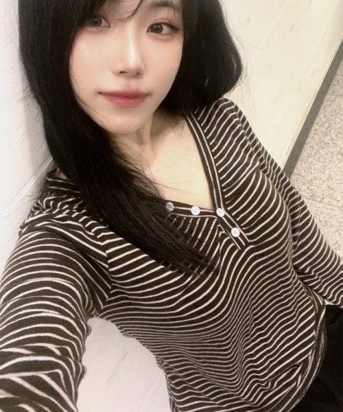 CATTLINE(カトリン)の「ストライプニットスリムフィットニット(ニット/セーター・レディース・その他・FREE)」の14枚目の写真