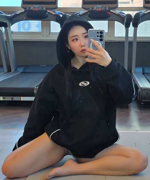 HYUNFIT（ヒョンフィット）の「REFLECTION TRACK HOODED-[BLACK]（パーカー・メンズ・その他・SMALL/MEDIUM/LARGE/X-LARGE）」の3枚目の写真