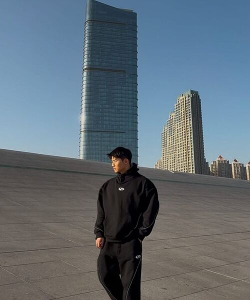 HYUNFIT（ヒョンフィット）の「REFLECTION TRACK HOODED-[BLACK]（パーカー・メンズ・その他・SMALL/MEDIUM/LARGE/X-LARGE）」の14枚目の写真