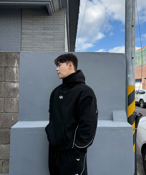 HYUNFIT（ヒョンフィット）の「REFLECTION TRACK HOODED-[BLACK]（パーカー・メンズ・その他・SMALL/MEDIUM/LARGE/X-LARGE）」の16枚目の写真
