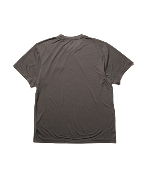 F.C.Real Bristol(エフシーレアルブリストル)の「POLARTEC S/S WORKOUT TOP(Tシャツ/カットソー・メンズ・グレイッシュベージュ/チャコールグレー/ブラック・SMALL/X-LARGE/LARGE/MEDIUM/XX-LARGE)」の6枚目の写真