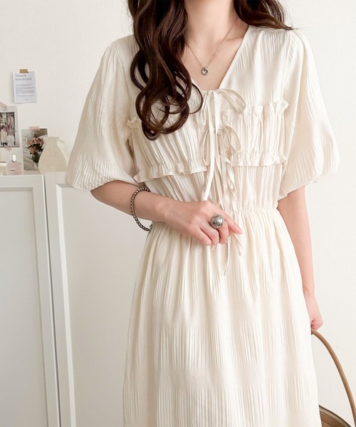 mily bilet(ミウィビレット)の「【mily bilet】1枚で華やぐ♪揺れ感シアーフリルリボンプリーツロングワンピース(ワンピース・レディース・ブラウン/ブルー/ブラック/アイボリー・LARGE/MEDIUM/SMALL/X-LARGE)」の6枚目の写真