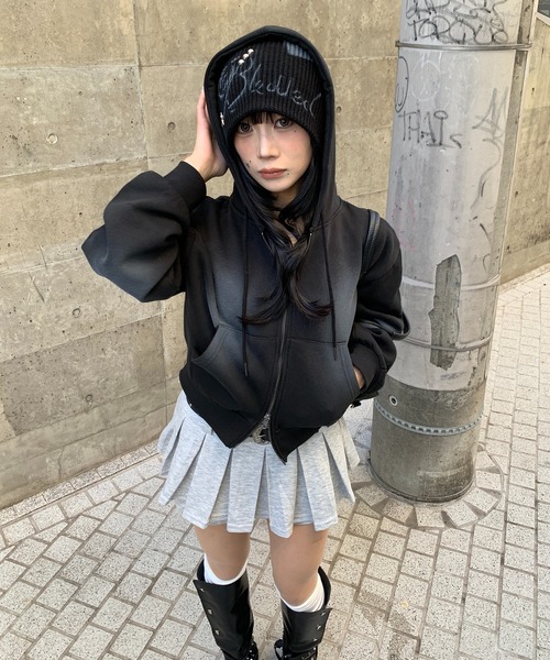 lilful（リルフル）の「スプレー加工 ショート丈 ダブルジップパーカー（パーカー・レディース・ピンク/ブラック/ベージュ/グレー・F）」の17枚目の写真