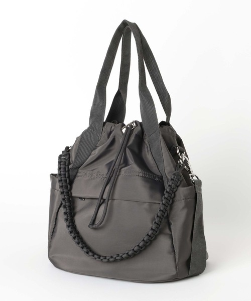 LEPSIM(レプシィム)の「【500mlペットボトルも入る】ユーティリティ巾着バッグ 633023【KKfashion紹介アイテム】(ショルダーバッグ・レディース・ブラック/カーキ/ライトグレー/レオパード/ドット/チャコールグレー・ONE SIZE)」の2枚目の写真