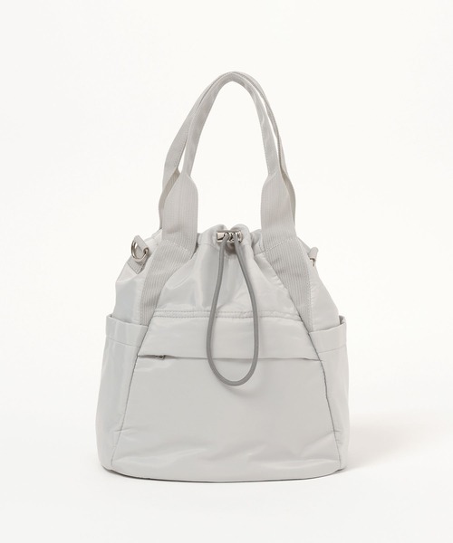 LEPSIM（レプシィム）の「【500mlペットボトルも入る】ユーティリティ巾着バッグ　633023（ショルダーバッグ・レディース・ブラック/カーキ/ライトグレー・ONE SIZE）」の5枚目の写真