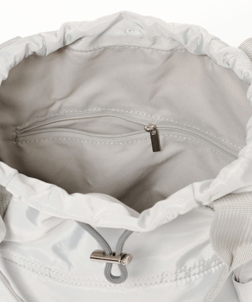 LEPSIM（レプシィム）の「【500mlペットボトルも入る】ユーティリティ巾着バッグ　633023（ショルダーバッグ・レディース・ブラック/カーキ/ライトグレー・ONE SIZE）」の16枚目の写真