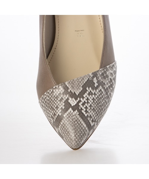 Mode et Jacomo（モードエジャコモ）の「【レイン対応】ポインテッドウェッジソールパンプス（パンプス・レディース・ブラック/グレー系カモフラージュ/ブルー系その他/ベージュ系その他・22.5cm/23cm/23.5cm/24cm/24.5cm）」の20枚目の写真