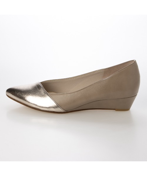 Mode et Jacomo（モードエジャコモ）の「【レイン対応】ポインテッドウェッジソールパンプス（パンプス・レディース・ブラック/グレー系カモフラージュ/ブルー系その他/ベージュ系その他・22.5cm/23cm/23.5cm/24cm/24.5cm）」の11枚目の写真