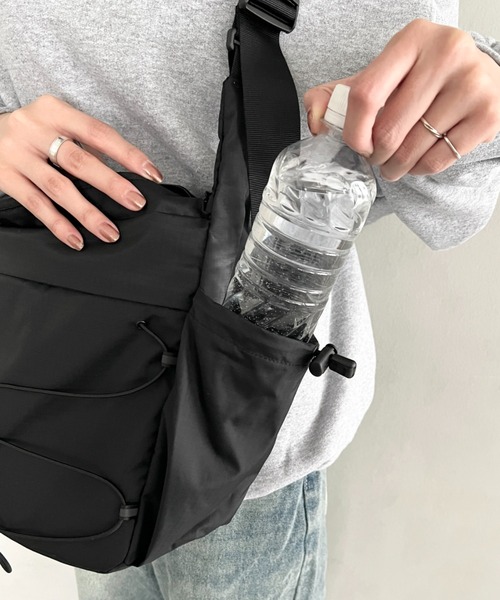 THE NORTH FACE（ザノースフェイス）の「THE NORTH FACE(ザ・ノースフェイス)/軽量 A4収納可 大容量 メッセンジャーバッグ ショルダーバッグ/BOREALIS SOFT MESSENGER（ショルダーバッグ・レディース・ブラック/ベージュ/カーキ・FREE）」の6枚目の写真