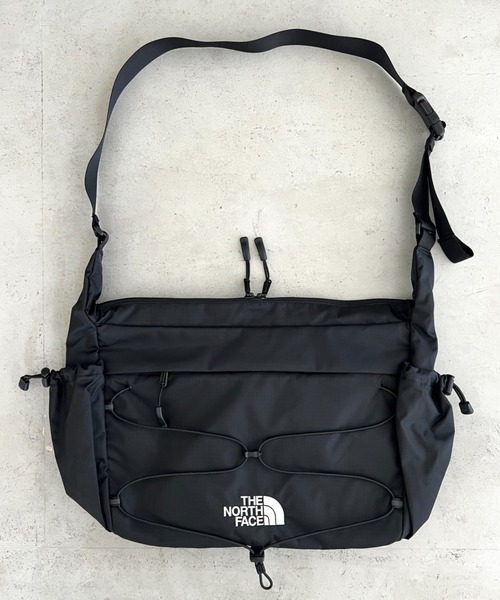 THE NORTH FACE（ザノースフェイス）の「THE NORTH FACE(ザ・ノースフェイス)/軽量 A4収納可 大容量 メッセンジャーバッグ ショルダーバッグ/BOREALIS SOFT MESSENGER（ショルダーバッグ・レディース・ブラック/ベージュ/カーキ・FREE）」の8枚目の写真