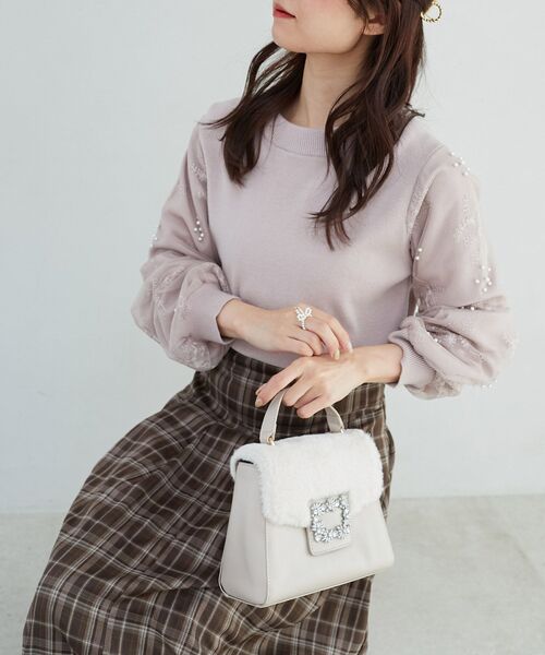 MAJESTIC LEGON(マジェスティックレゴン)の「パールチュールスリーブニット(ニット/セーター・レディース・ブラック/アイボリー/ブルー/ラベンダー/ピンク・MEDIUM)」の11枚目の写真