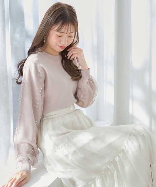 MAJESTIC LEGON(マジェスティックレゴン)の「パールチュールスリーブニット(ニット/セーター・レディース・ブラック/アイボリー/ブルー/ラベンダー/ピンク・MEDIUM)」の8枚目の写真