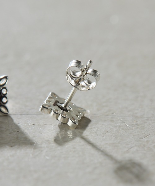 COLLAGE GALLARDAGALANTE（コラージュガリャルダガランテ）の「Sivelle./Silver925オニキスレースピアス（ピアス（両耳用）・レディース・シルバー・FREE）」の4枚目の写真