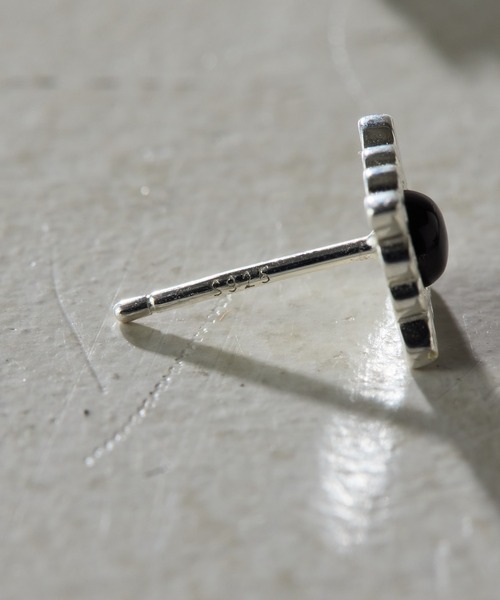 COLLAGE GALLARDAGALANTE（コラージュガリャルダガランテ）の「Sivelle./Silver925オニキスレースピアス（ピアス（両耳用）・レディース・シルバー・FREE）」の6枚目の写真