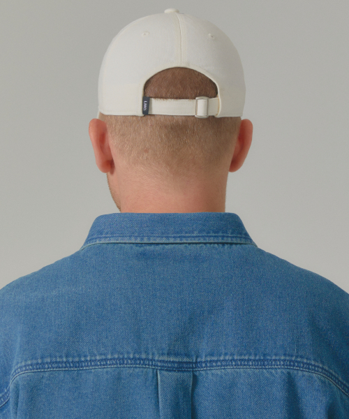 LMCの「GOTHIC 6PANEL CAP ivory（キャップ・レディース・その他・ONE SIZE）」の4枚目の写真