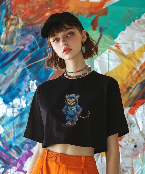 ONEHUNDREDPERCENT FOR WOMAN(ワンハンドレッドパーセントフォーウーマン)の「OHPxAIDAEVE4 チョサイアントラガー レディース クロップ 半袖Tシャツ(Tシャツ/カットソー・レディース・その他・S/M)」の2枚目の写真