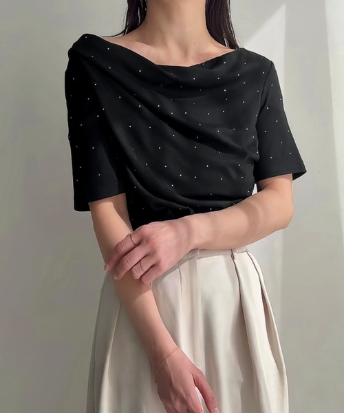 junoah(ジュノア)の「ラインストーン半袖ドレープトップス(Tシャツ/カットソー・レディース・ホワイト/ブラック/クリーム・LARGE/MEDIUM/SMALL)」の9枚目の写真