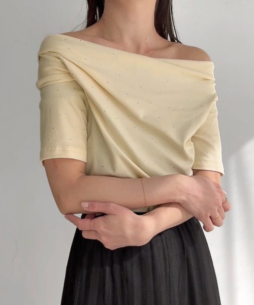 junoah(ジュノア)の「ラインストーン半袖ドレープトップス(Tシャツ/カットソー・レディース・ホワイト/ブラック/クリーム・LARGE/MEDIUM/SMALL)」の15枚目の写真