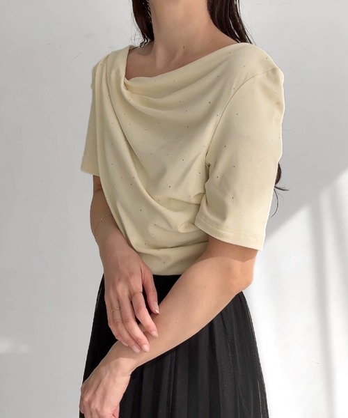 junoah(ジュノア)の「ラインストーン半袖ドレープトップス(Tシャツ/カットソー・レディース・ホワイト/ブラック/クリーム・LARGE/MEDIUM/SMALL)」の17枚目の写真