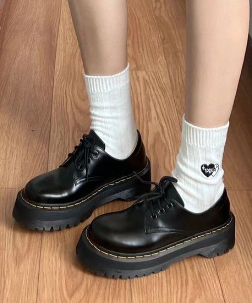 LAC-VERT（ラック・ヴェール）の「厚底レースアップシューズ（ドレスシューズ・レディース・ブラック・SMALL/MEDIUM/LARGE）」の11枚目の写真