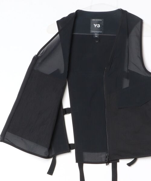 Y-3(ワイスリー)の「Y-3 TACTICAL UTILITY VEST(その他アウター・メンズ・ブラック・X-SMALL/SMALL/MEDIUM/LARGE)」の2枚目の写真