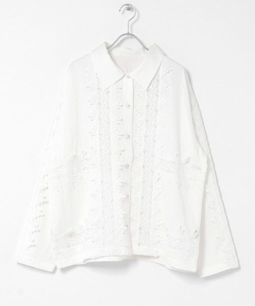 KBF(ケイビーエフ)の「ヴィンテージライクレースシャツ(シャツ/ブラウス・レディース・ダークブラウン/オフホワイト/ブラック・ONE)」の22枚目の写真