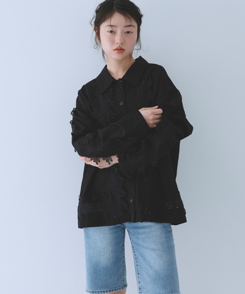 KBF(ケイビーエフ)の「ヴィンテージライクレースシャツ(シャツ/ブラウス・レディース・ダークブラウン/オフホワイト/ブラック・ONE)」の10枚目の写真